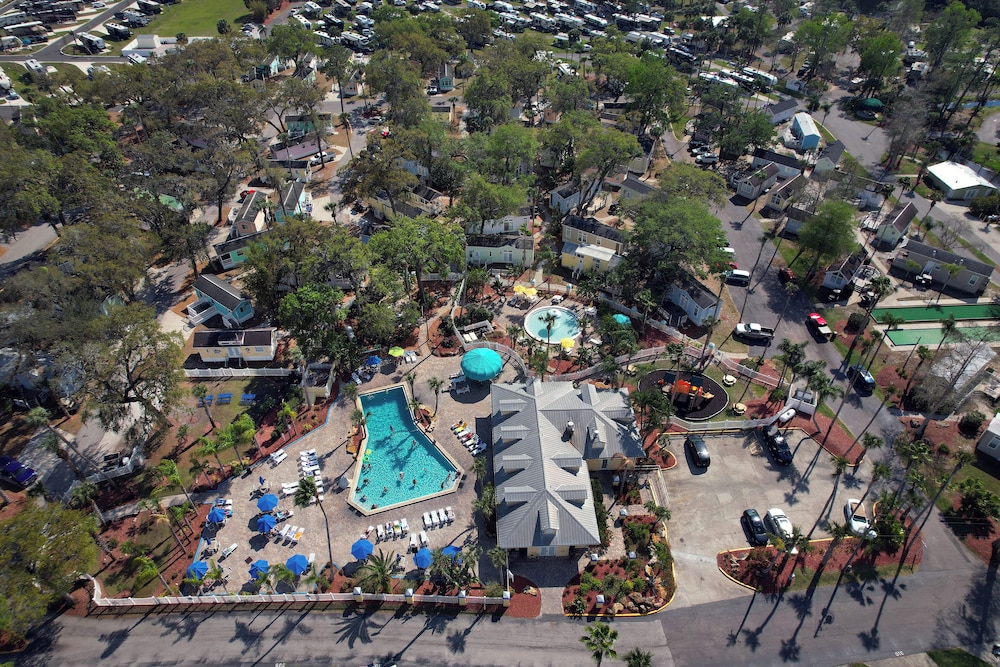 Tropical Palms Resort 37/50
