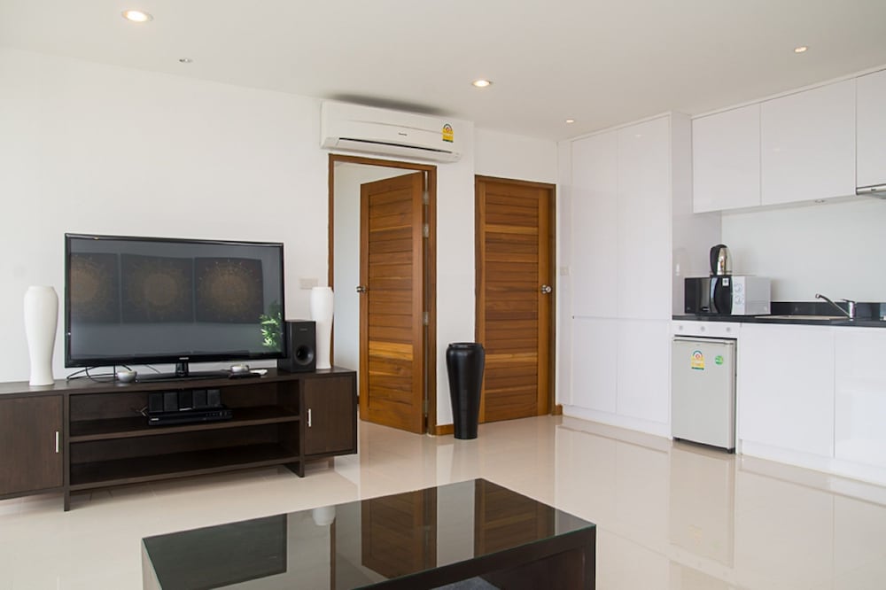 Tropical Sea View Residence 10/60