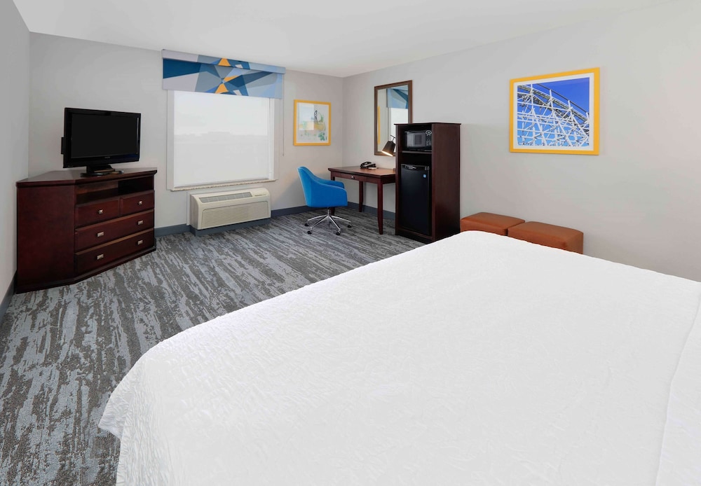 Hampton Inn Suites Dallas Arlington South 13/50