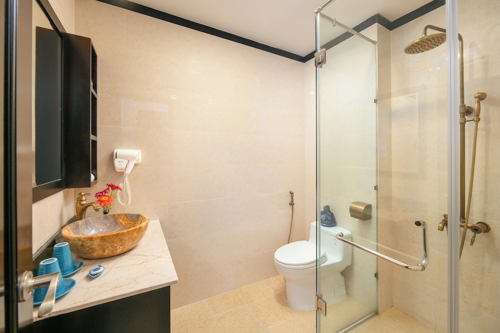 Silk River Hoi An Hotel & Spa 47/49