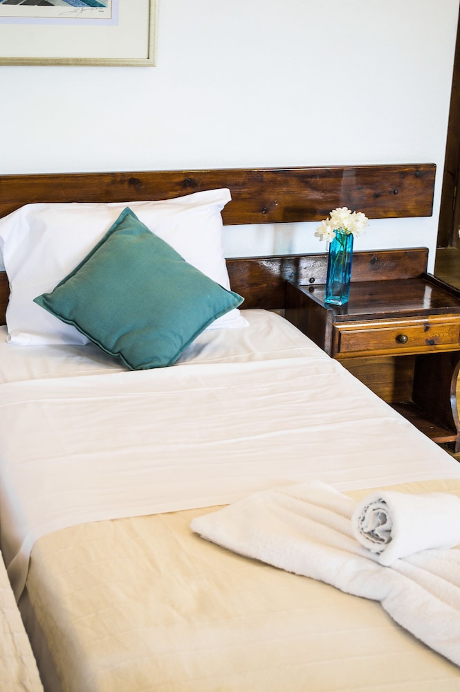 Folies Corfu Hotel Apartments 12/50