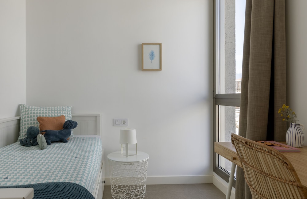 Nivaria Beach Apartments and Villas 16/66
