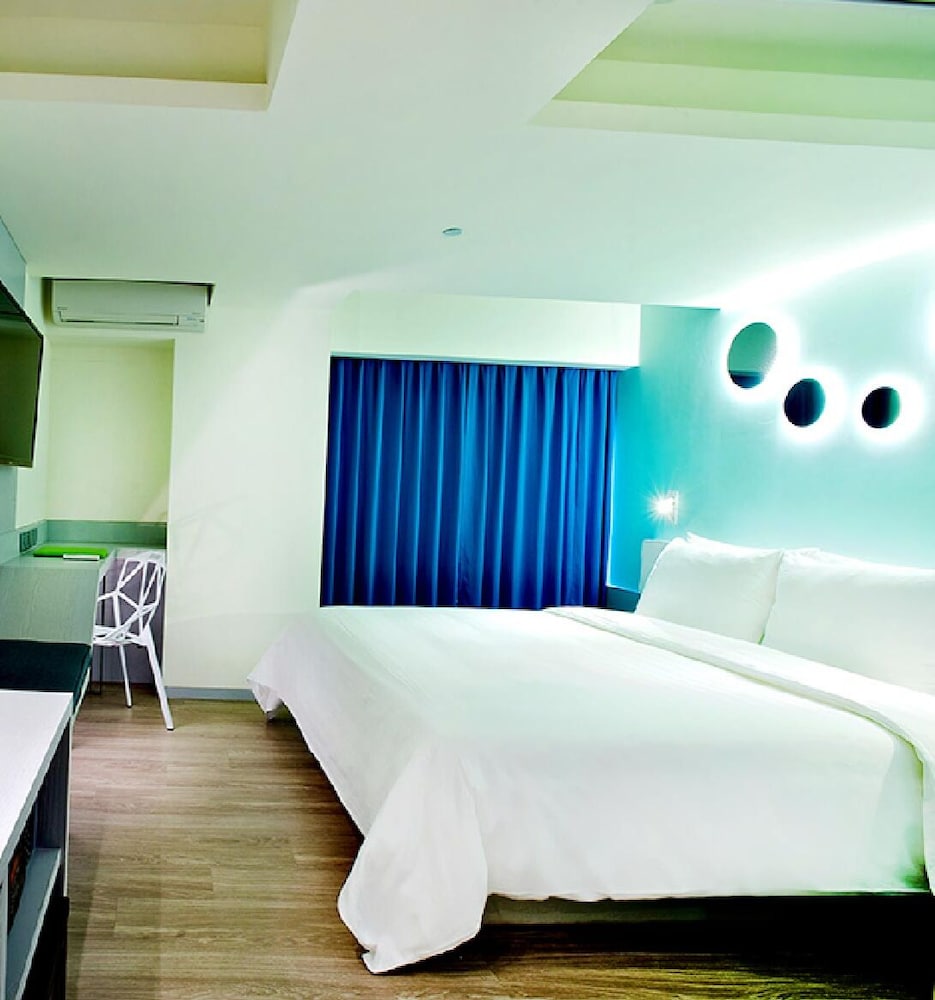 Fx Inn Kaohsiung Zhonghua Road Branch 31/56