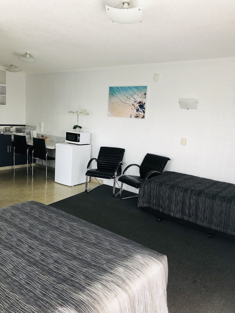 Blue Haven Motel 35/50