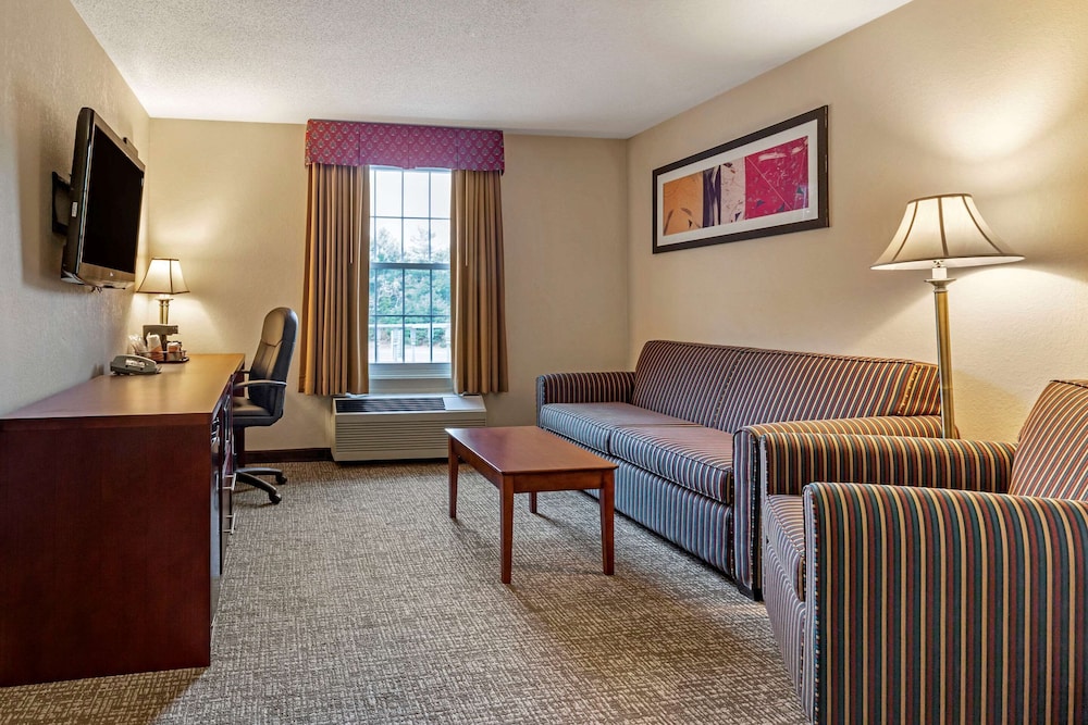 Comfort Inn Foxboro - Mansfield 27/38