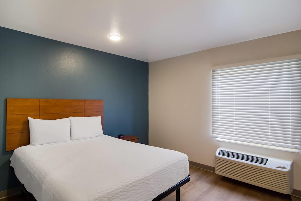 WoodSpring Suites Jacksonville East 295 Cruise Port 23/47