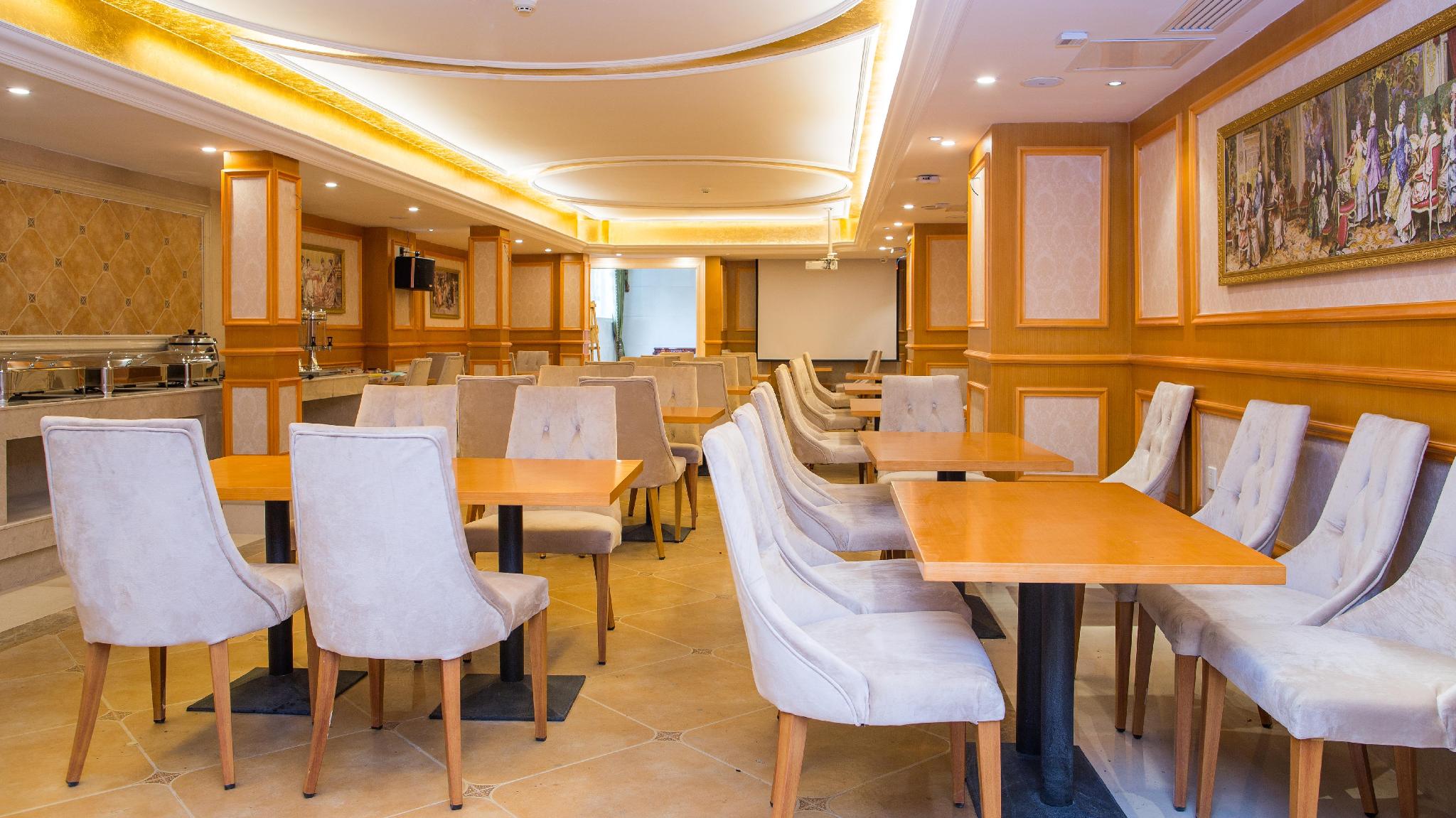 Vienna Hotel (Wuhan Lingjiaohu Wanda Metro Station) 50/54
