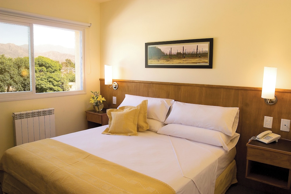 ROOM, TRIPLE, SINGLE BED