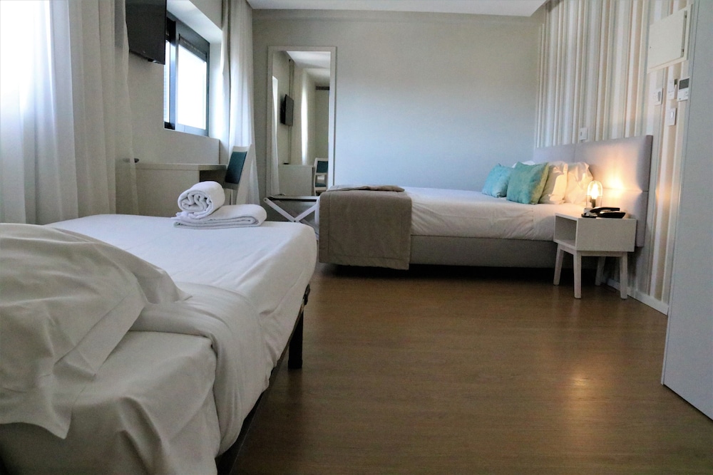 Essence Inn Marianos 29/67
