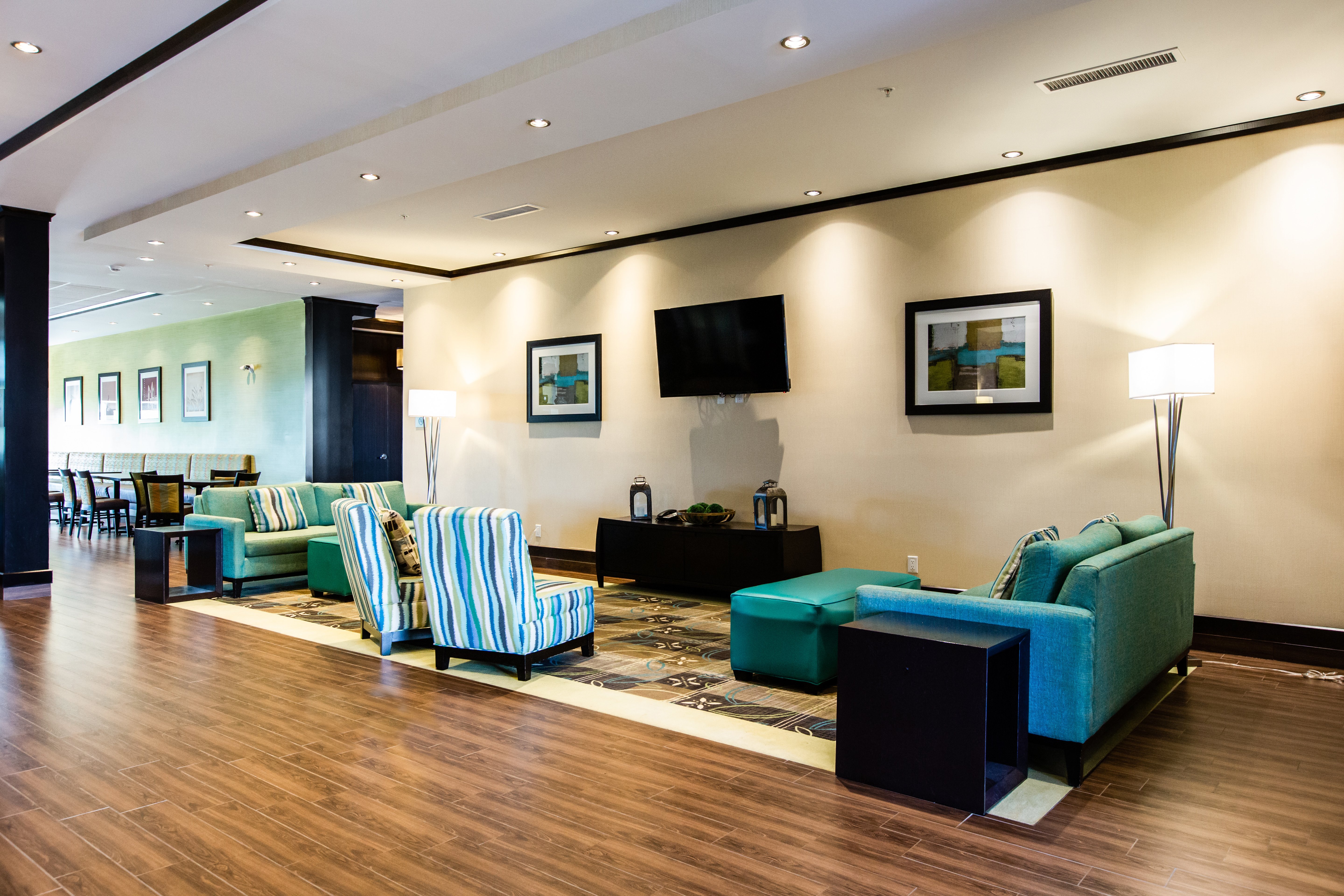 Holiday Inn Express & Suites Spruce Grove - Stony Plain 50/68