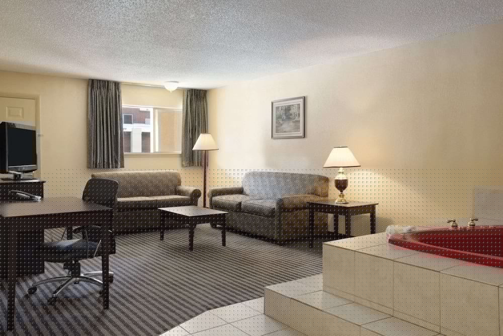 Days Inn by Wyndham Lawton 33/47
