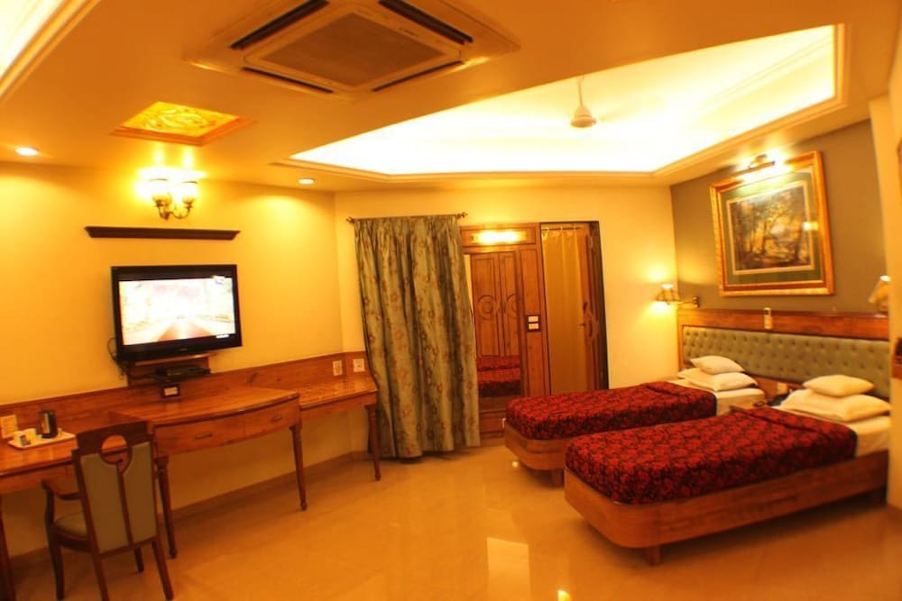 Hotel Panchavati Elite Inn 13/18