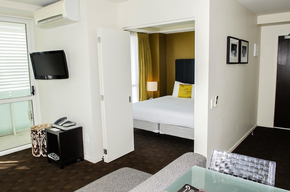 The Quadrant Hotel and Suites 28/70
