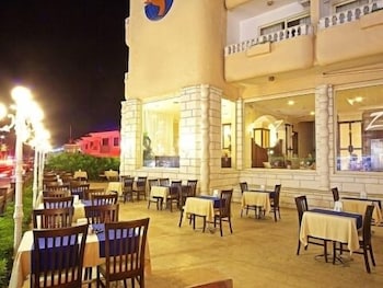 Selen 1 Hotel 25/26