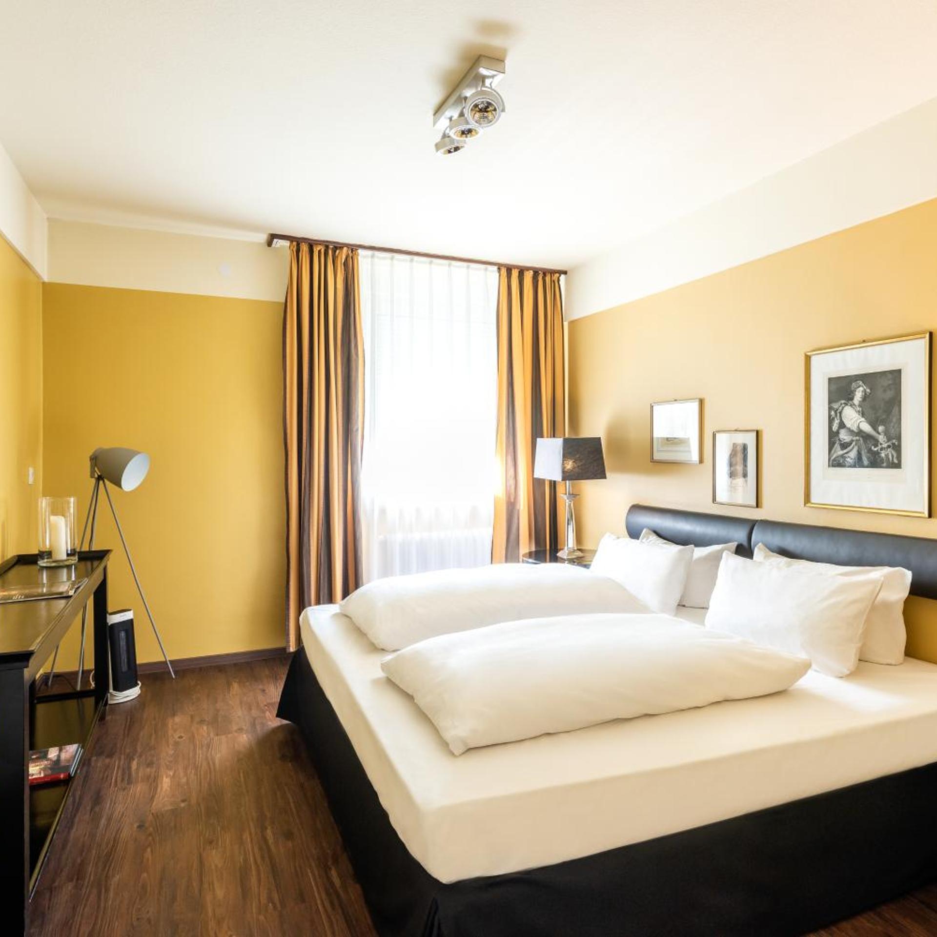 غرفة عائلية، Hotel Wurzburger Hof 2/10