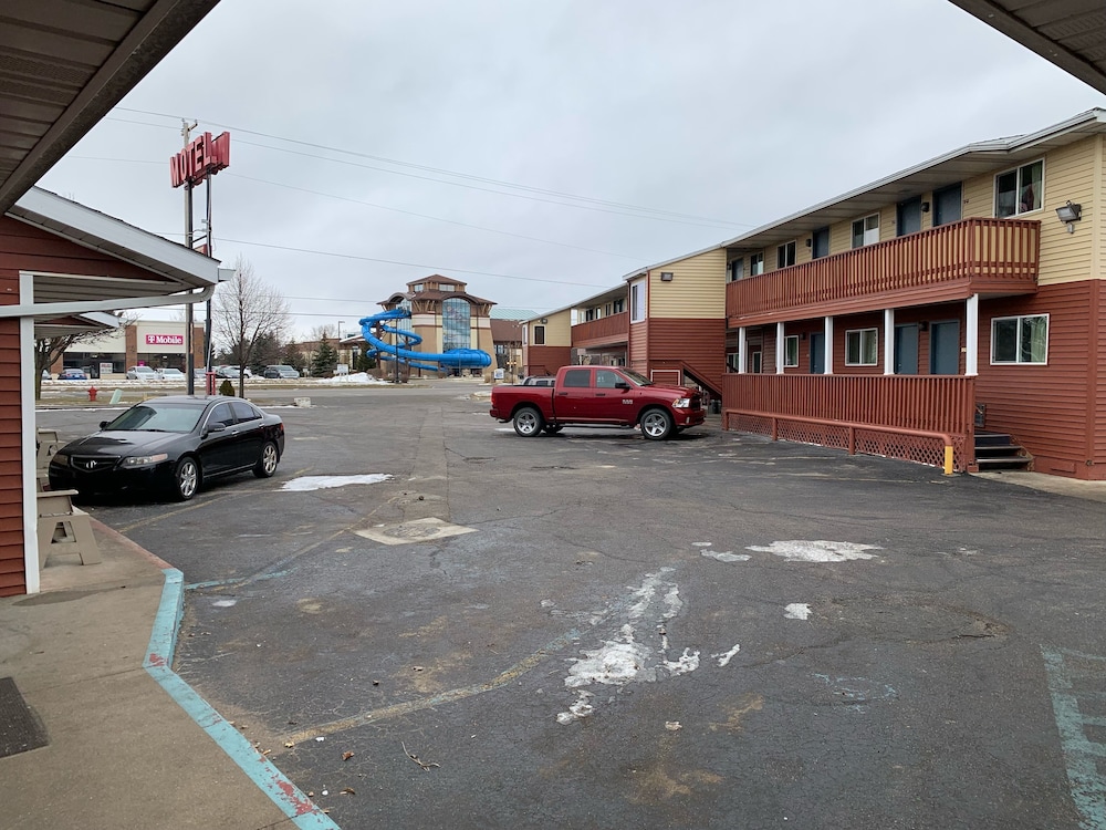 Chippewa Motel 5/42