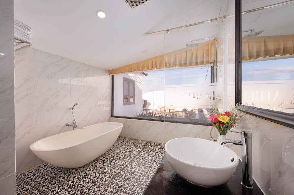 Athenia Boutique Hotel and Spa 61/62
