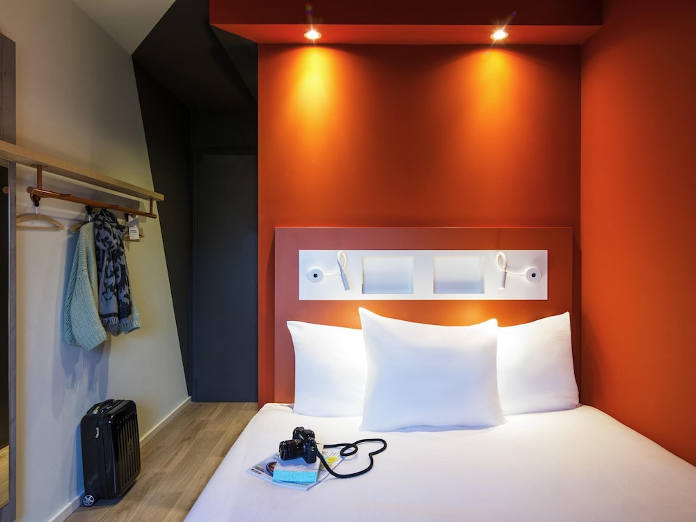 Ibis Budget Rotterdam The Hague Airport 18/35