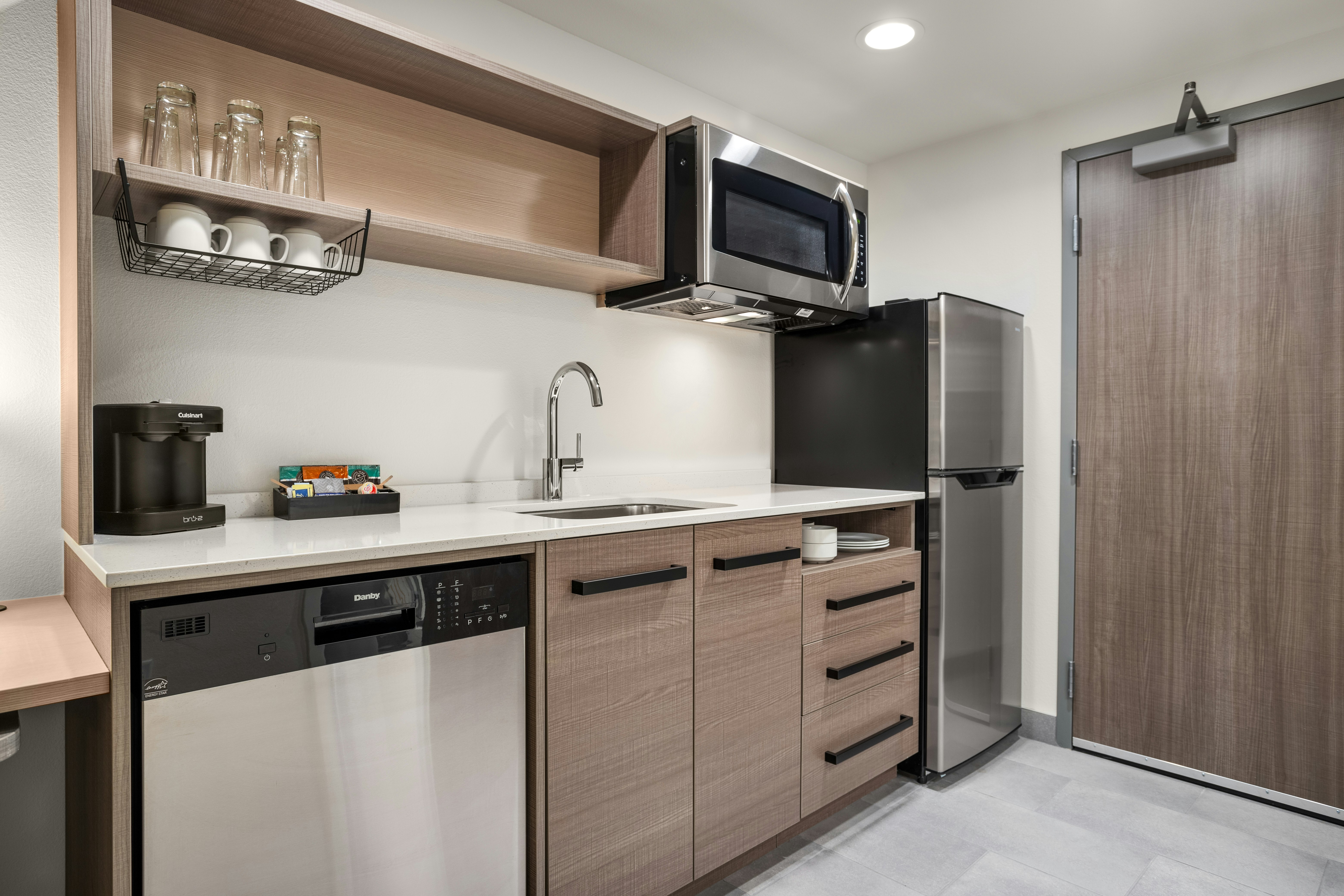 STUDIO, SUITE, KING BED, ACCESSIBLE