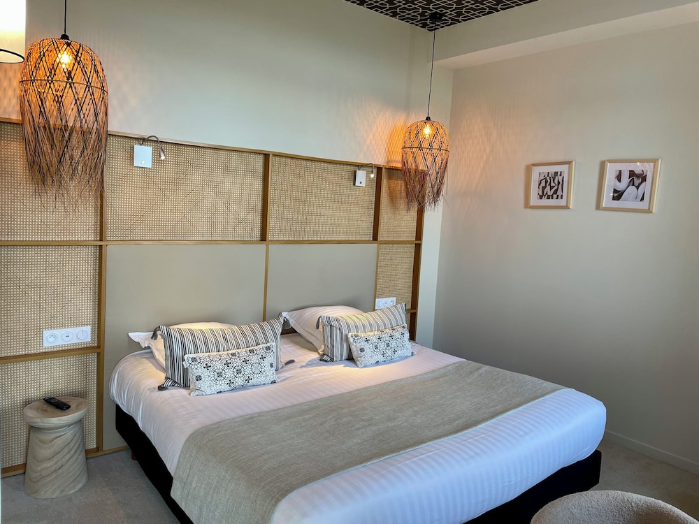 Hotel Les Costans the Originals Relais 5/50