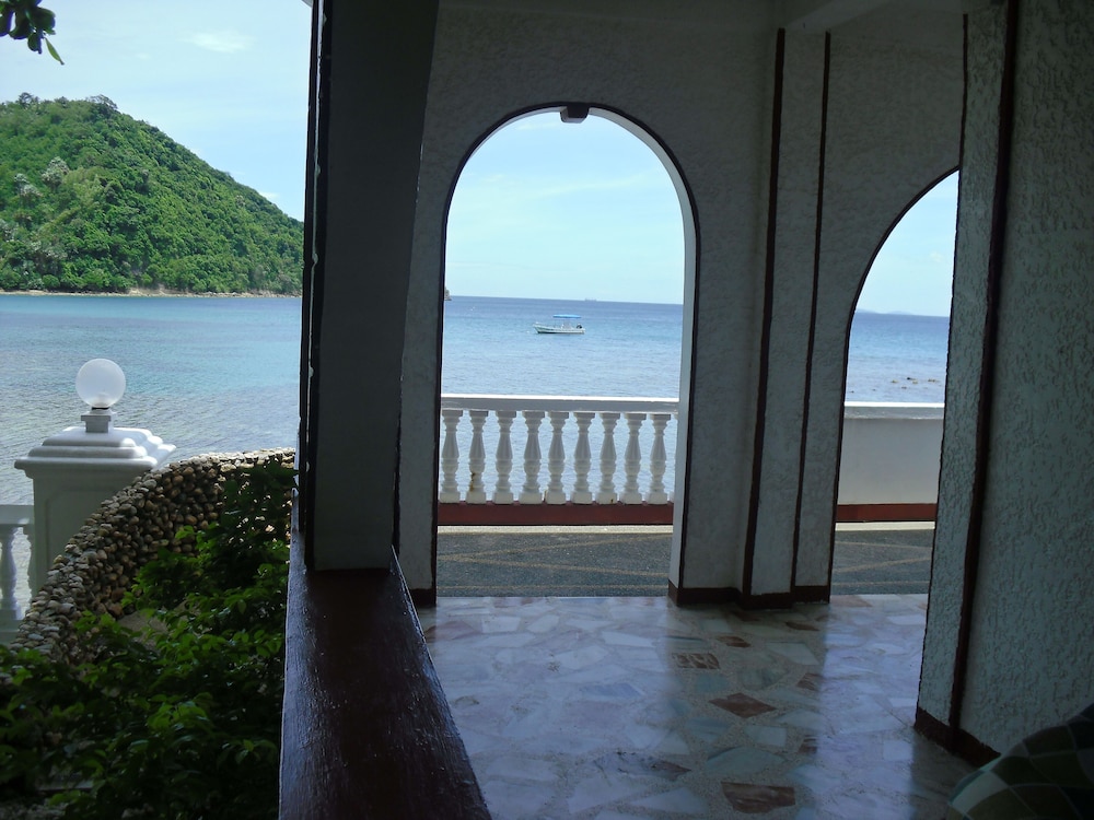 Blue Crystal Beach Resort 42/50