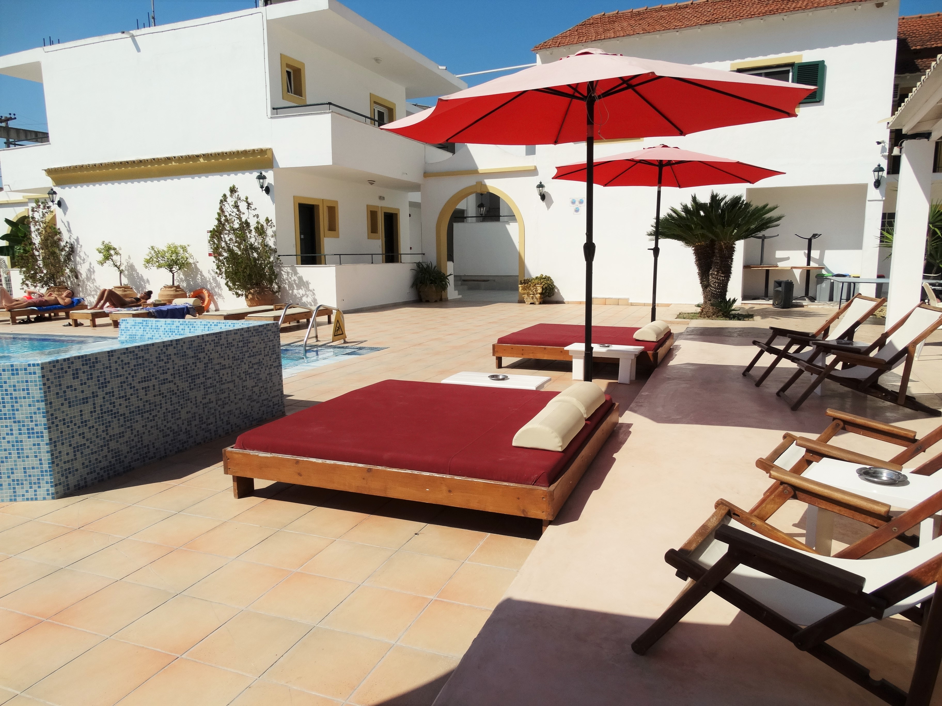 Oasis Beach Club 14/42