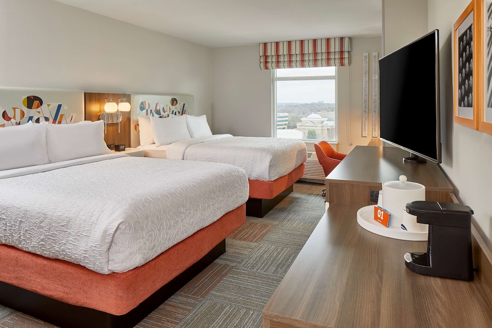 Hampton Inn and Suites Atlanta Midtown 16/53