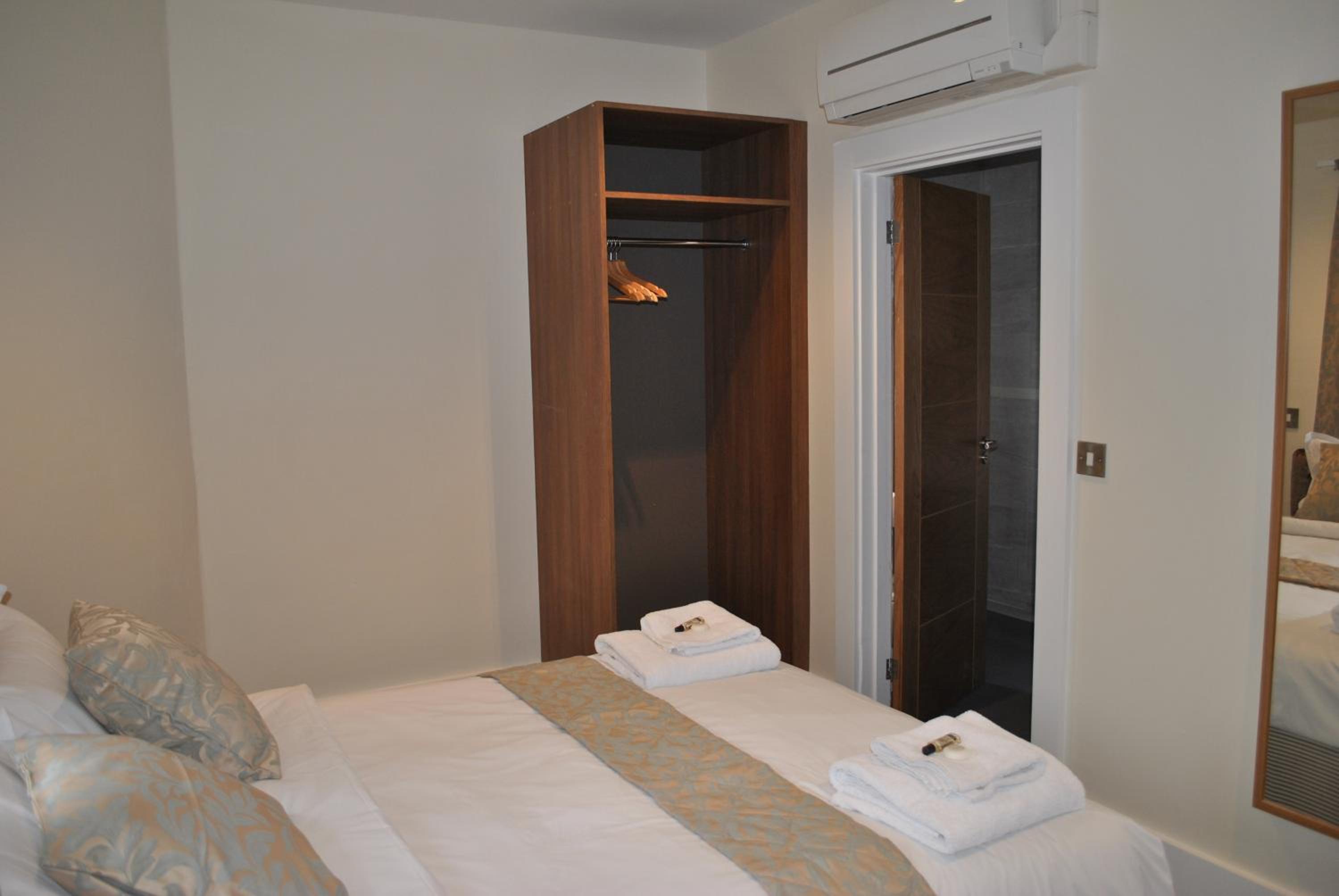 Dreams Hotel 28/56