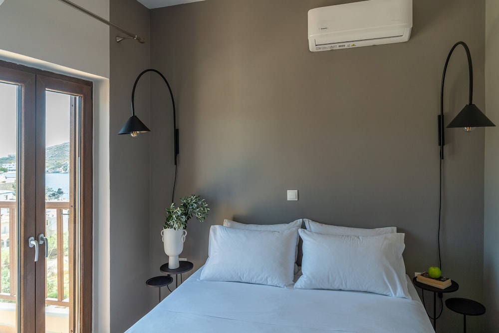 Syra Suites 15/50