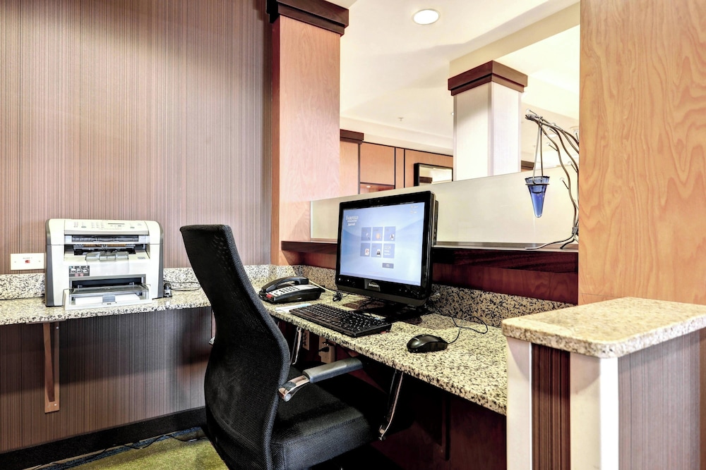 Fairfield Inn Suites By Marriott Edison South Plainfield 40/49
