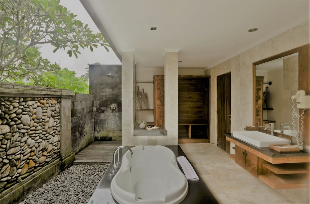 Sri Ratih Cottages 25/50