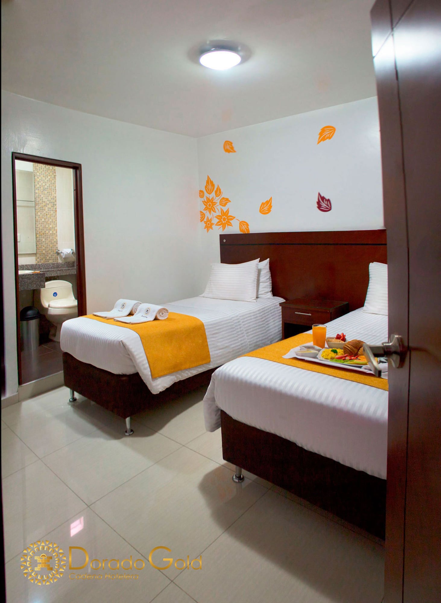 TRADITIONAL, TWIN BEDS, PRIVATE BATHROOM