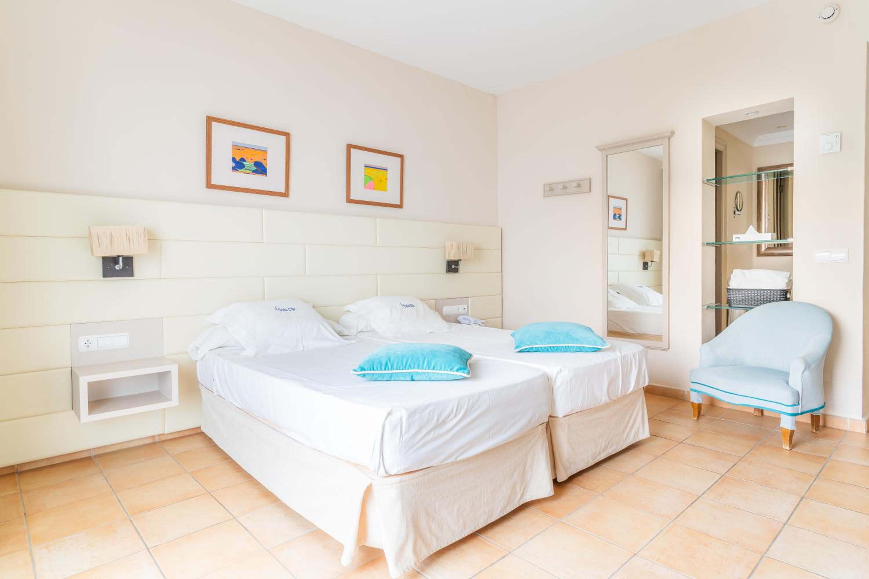 Superior, Double or Twin Bed, Sea View, Hotel Cala d Or - Adults Only 10/10