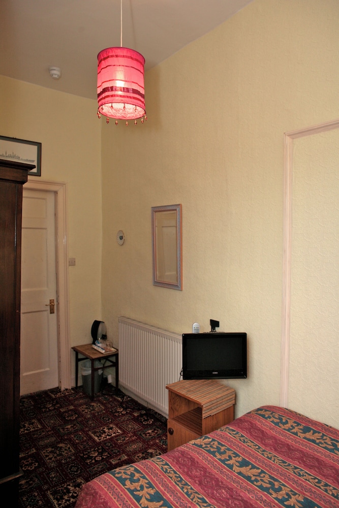 Averon Guest House 10/50