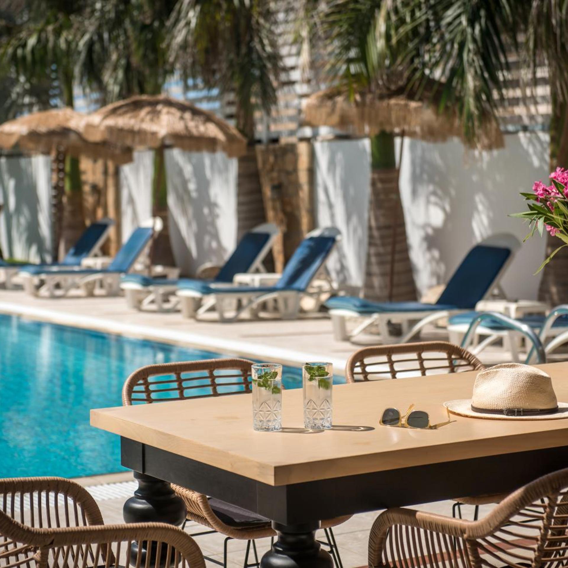 Danaides Hotel 37/47