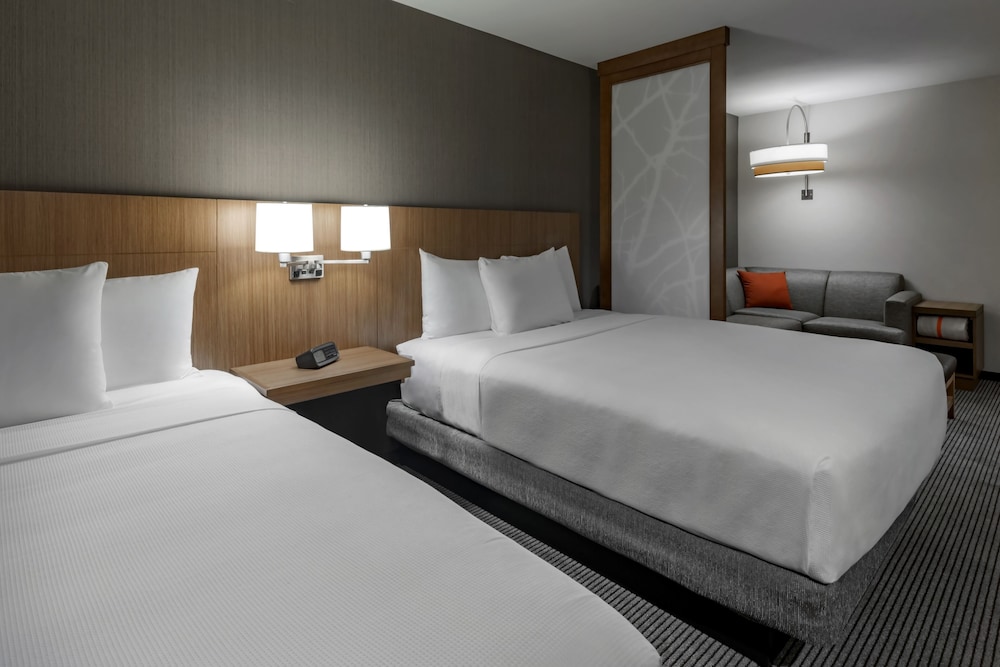 Hyatt Place Provo 10/60