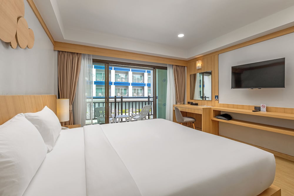 Amata Patong 15/48