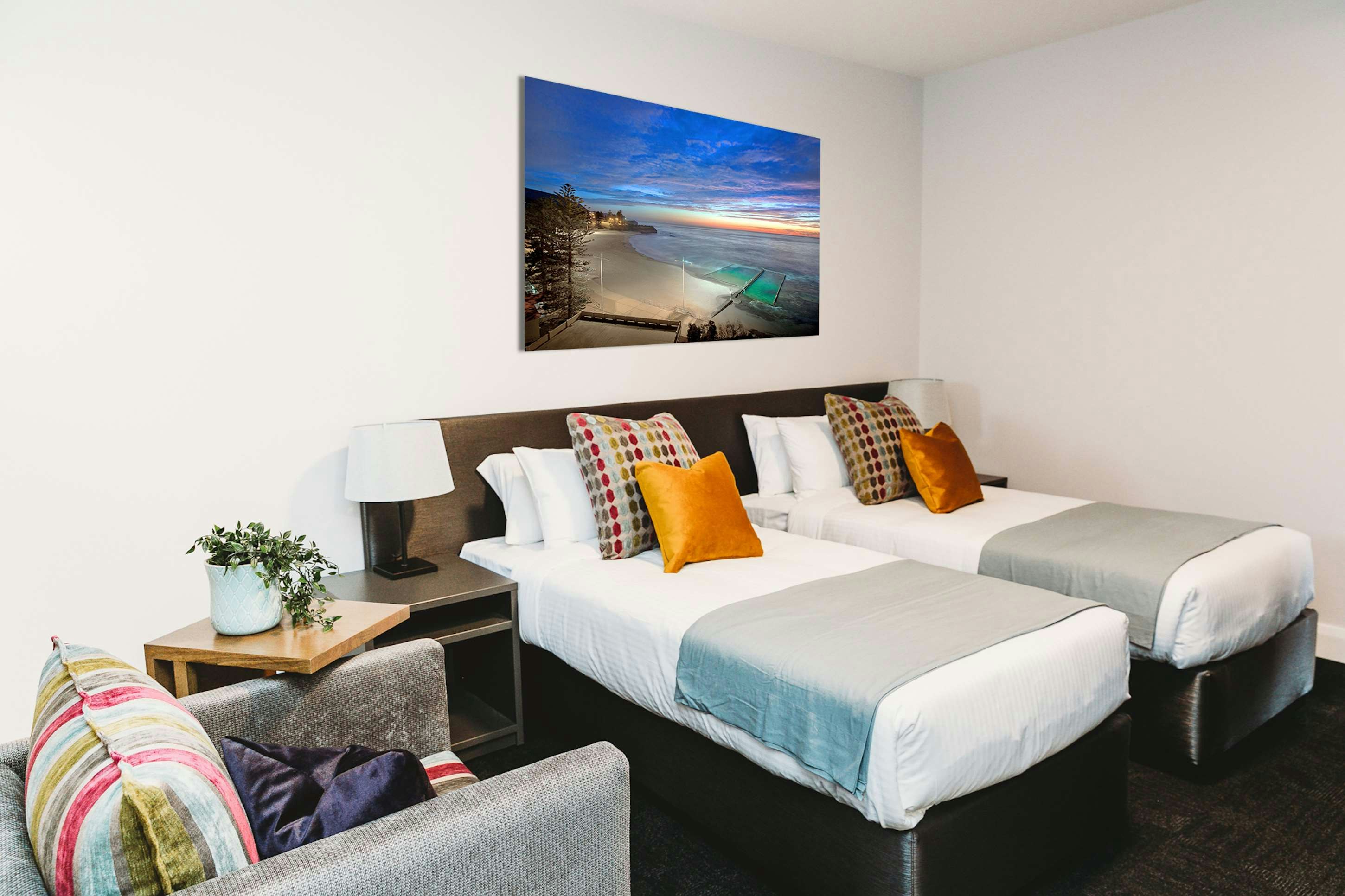 Coniston Hotel Wollongong 8/25