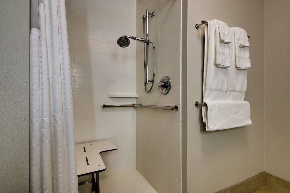 Holiday Inn Express Suites Mount Vernon 19/57