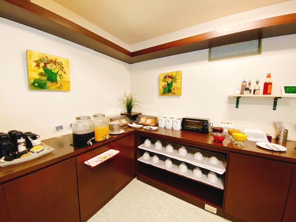 I Live Hotel 46/63
