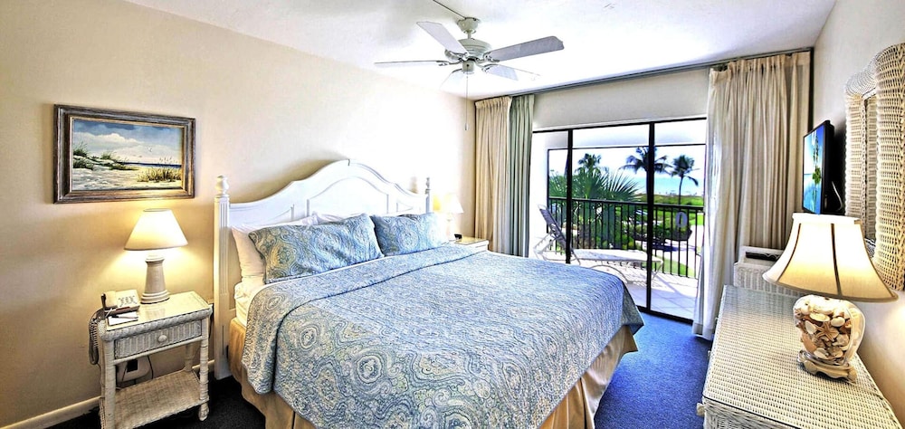 Condominium, Standard, King and Twin Beds, Gulf View, Sofa