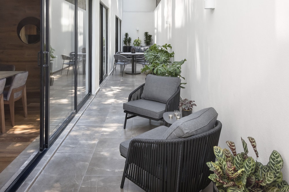 Leonora Boutique Stays by Viadora 26/31