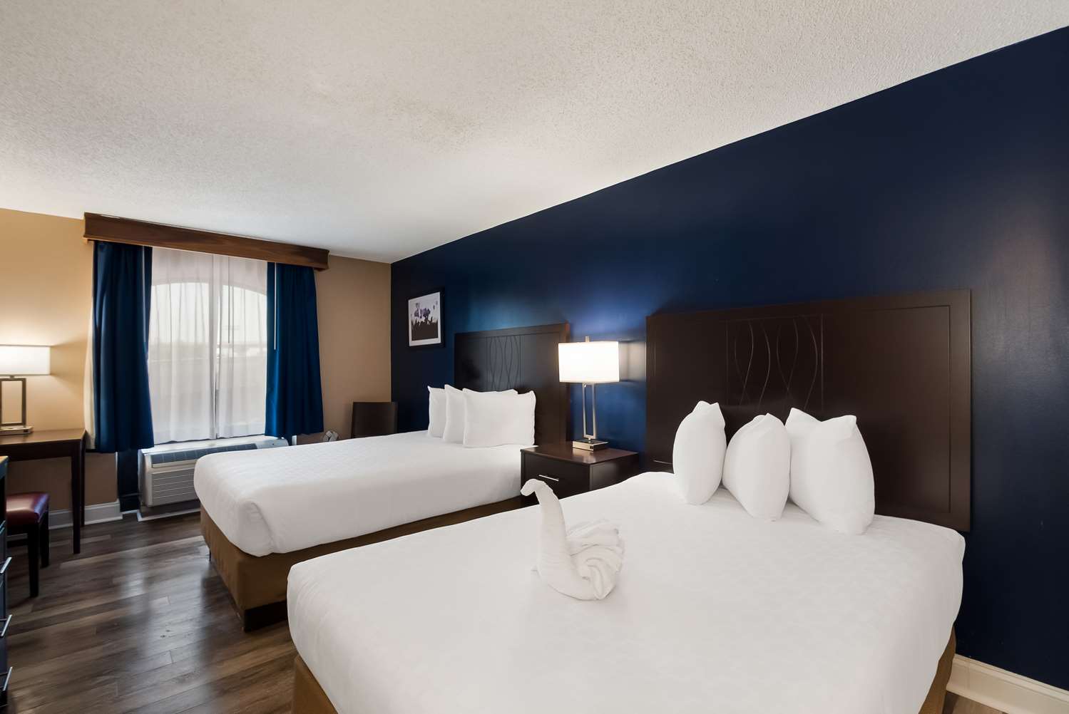 Room, 2 Double Beds, Executive Level، Best Western Springfield 3/4
