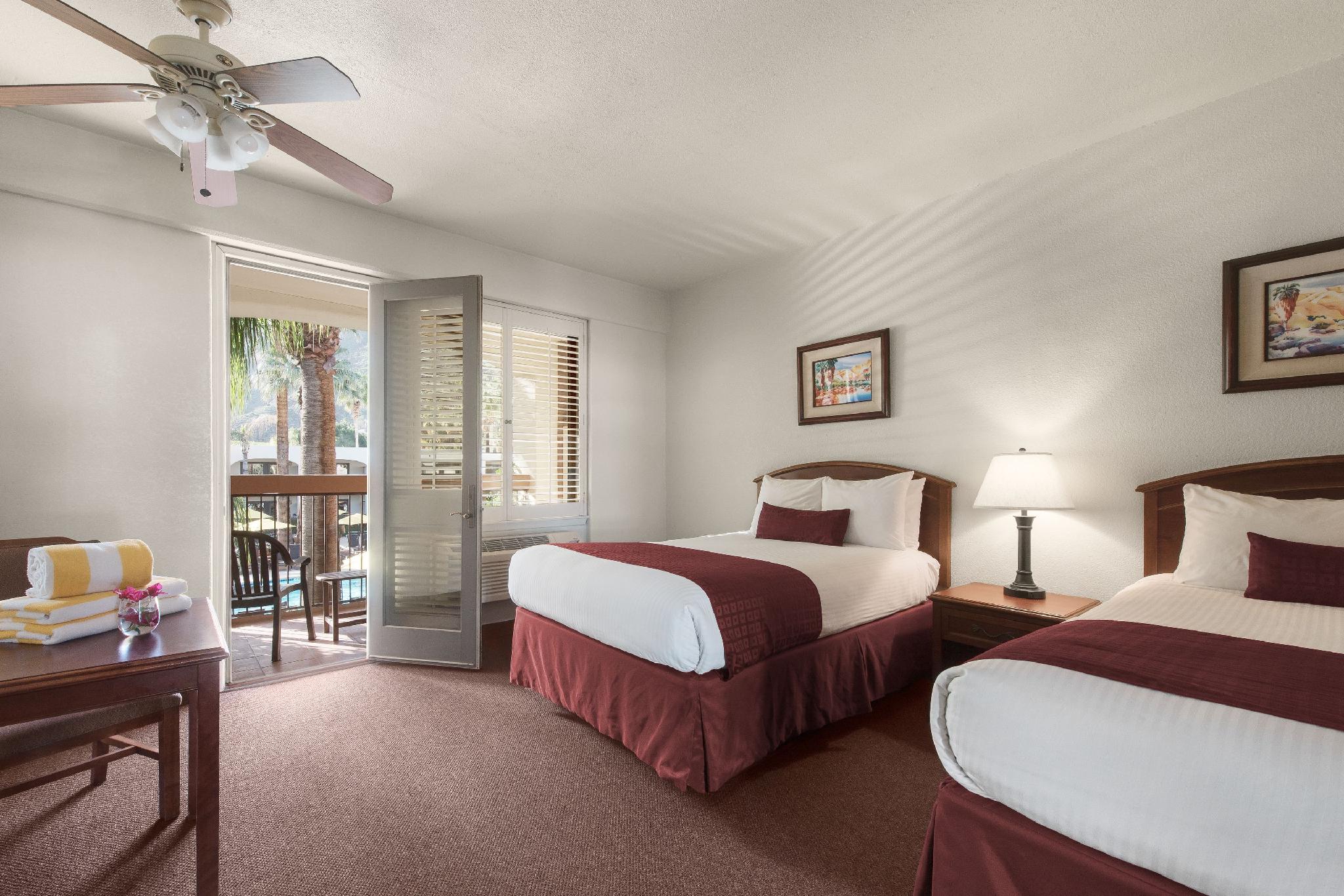 Deluxe, 2 Double Beds, Pool View
