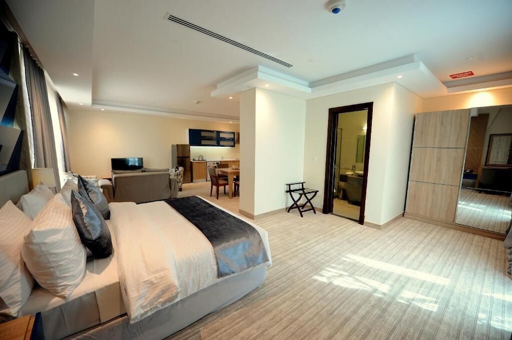Al Mansour Suites 6/49