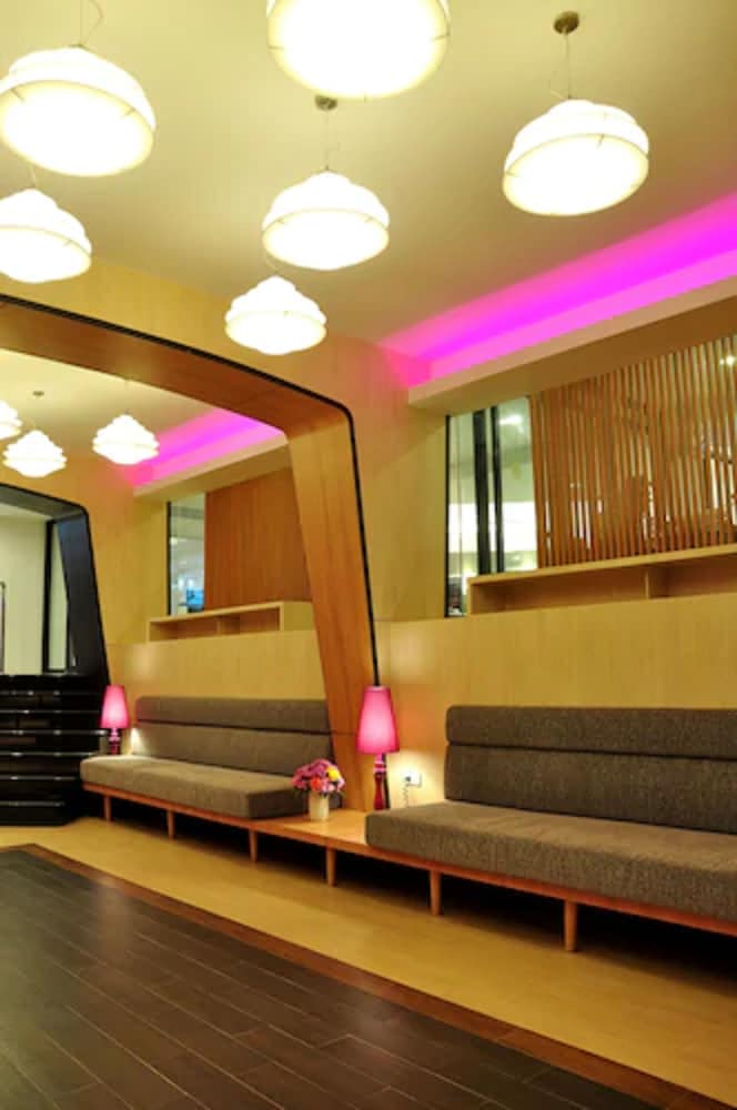 Flipper Lodge Hotel Pattaya 24/48