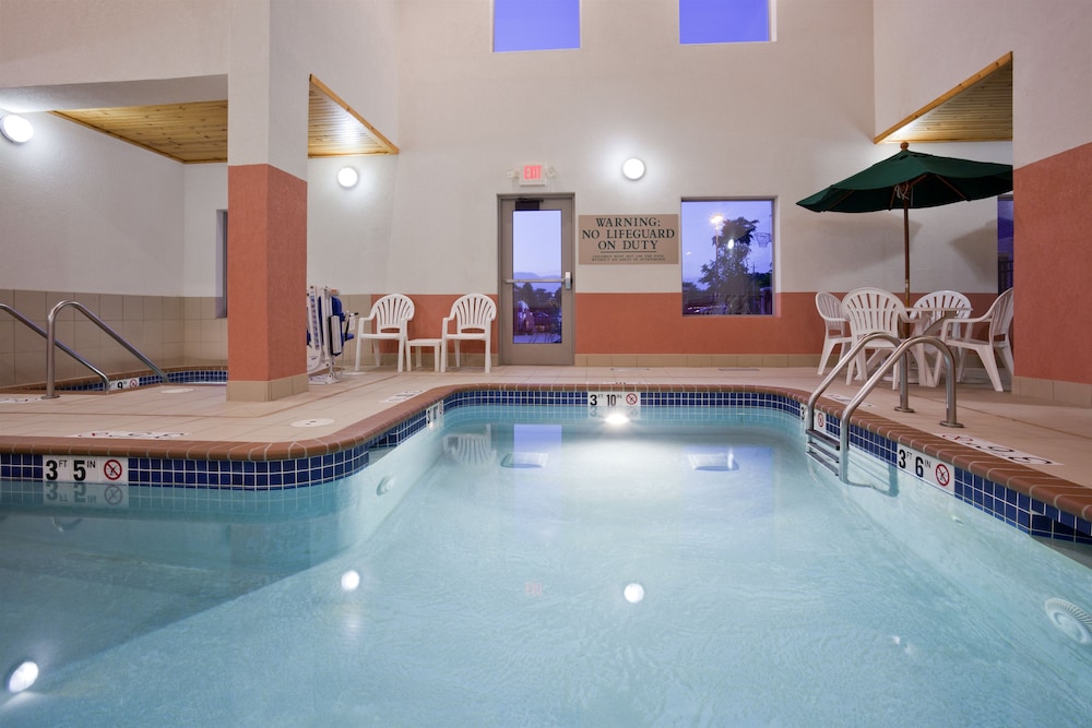 Grandstay Residential Suites Hotel - Sheboygan 20/69
