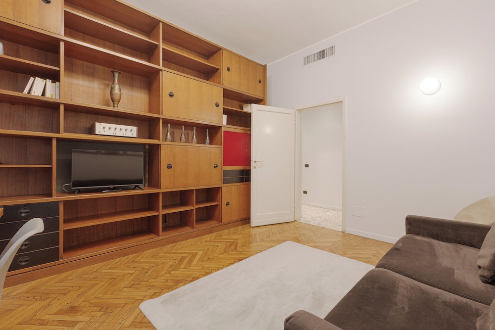 Brera Apartments In Garibaldi 26/50