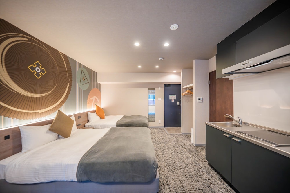 MODERATE, 3 BEDS