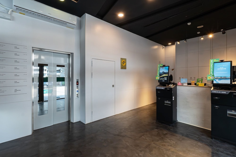CHECK inn Express Taichung Fuxing Hall 2 7/42